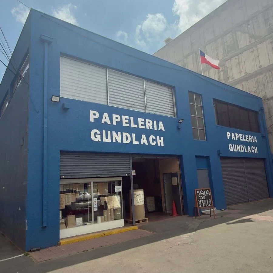 Fachada de Papelería Gundlach en Av. Santa Rosa 1177, Santiago
